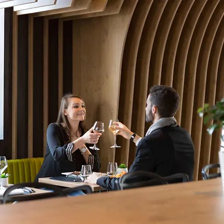 Novotel Brieuc Centre Gare 4*