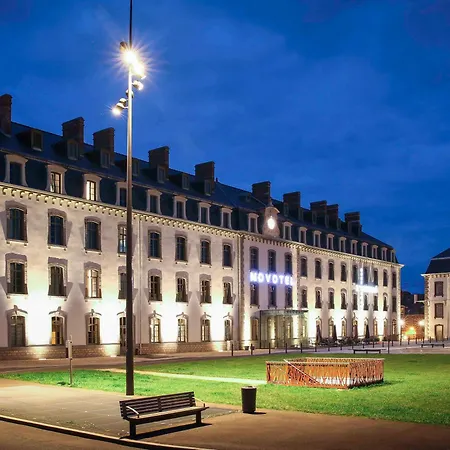 Novotel Brieuc Centre Gare Hotel