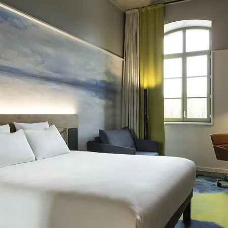 Отель Novotel Brieuc Centre Gare